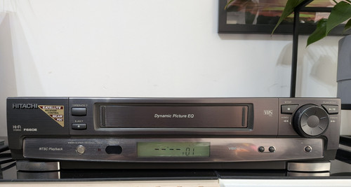 Hitachi f660e vhs vcr - hitachi,