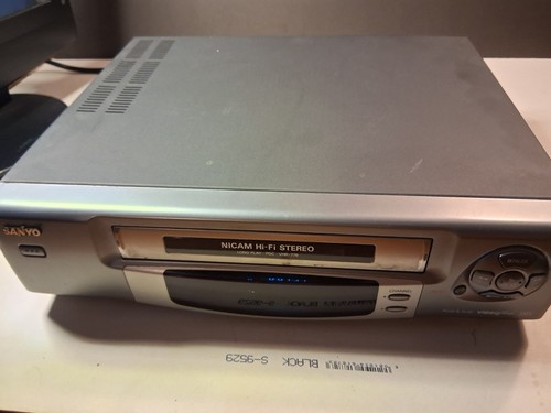 Vintage sanyo vhs player - sanyo,