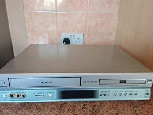 Toshiba 26vb dvd vcr combi - dvd,